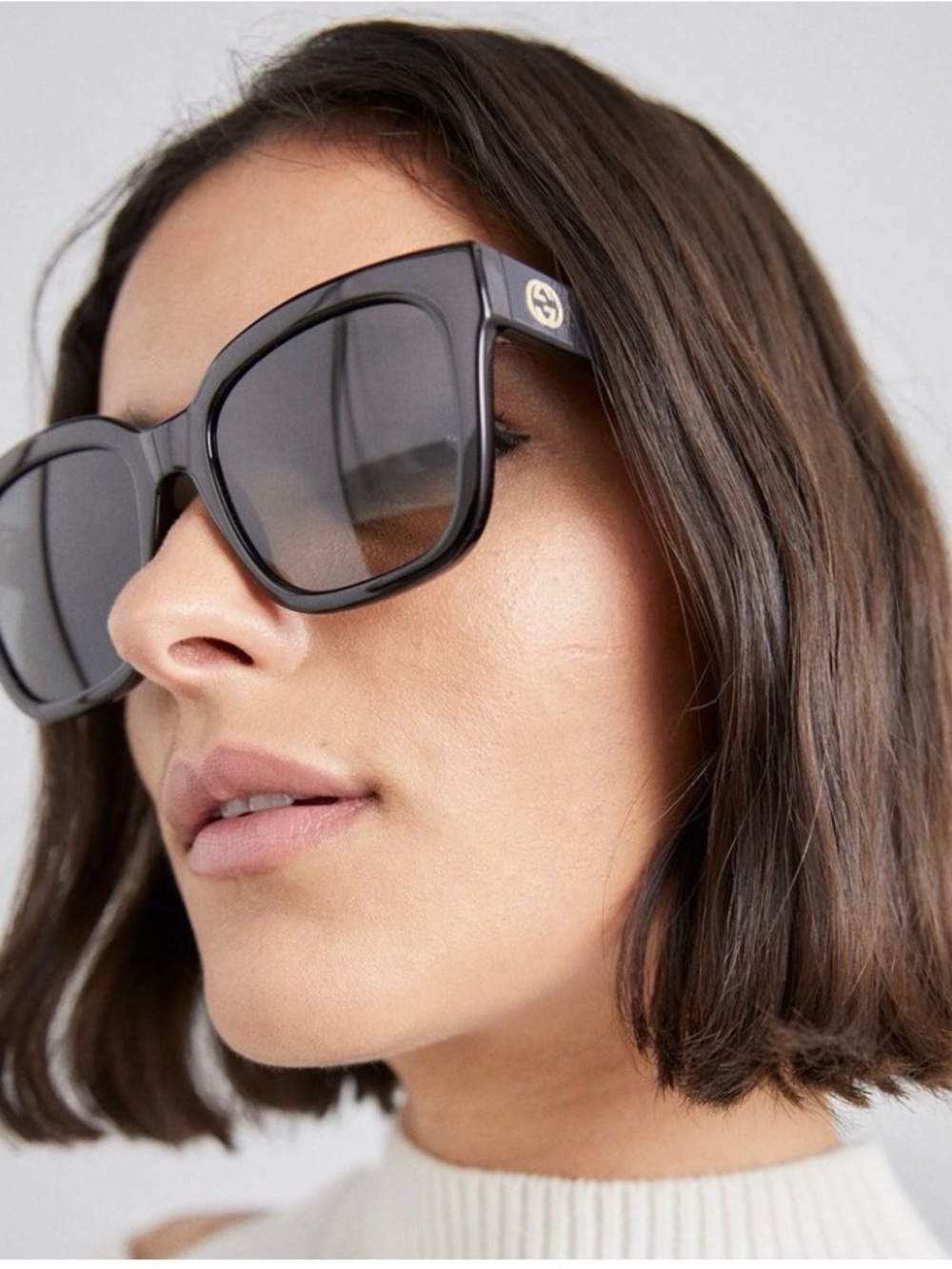 Gucci new with tags! Black Square Frame Sunglasses with Gold Logo